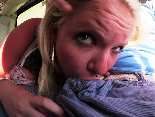 Vorschau aus Blowjob: EXTREM PUBLIC im vollen Bus!!!